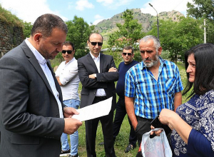 Քերոբյանը Սյունիքում շփվեց գյուղացիների հետ