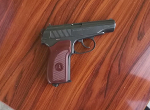 Найдены пистолет и марихуана