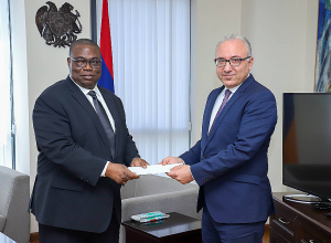 Բենինի նորանշանակ դեսպանն իր հավատարմագրերի պատճենը հանձնեց ՀՀ ԱԳ նախարարի տեղակալին