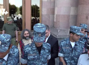 Բողոքի ակցիա՝ Կառավարության դիմաց․ ՈՒՂԻՂ