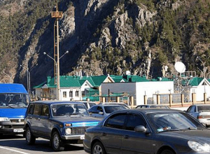 «Վերին Լարսի» ճանապարհին երթևեկությունն իրականացվում է բնականոն կերպով. ՌԴ ԱԻՆ