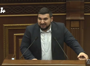 Պահանջե՛ք այդ խմբակցությունից պատասխանատվության նշույլ ցույց տալ․ Ալեքսանյանը՝ վանաձորցիներին