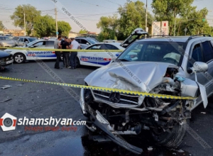 Երևանում բախվել են Mercedes ML-ն ու Kia Forte-ն. կան վիրավորներ