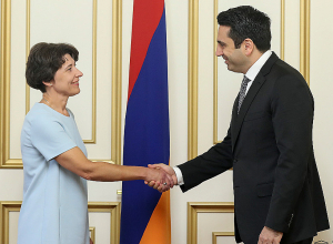 Չափազանց կարեւորում ենք մեզ համար զգայուն հարցերի շուրջ ցանկացած հայտարարություն․ Ալեն Սիմոնյան