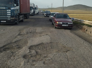 Կառավարությունը հինգշաբթի գումար կտրամադրի․ ՏԿԵՆ արձագանքը Գյումրի-Արմավիր ճանապարհը փակելուն