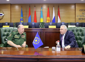 Դեսպան Վ․Հարությունյանն այցելել է ՀԱՊԿ միացյալ շտաբ