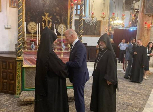 Джо Байден посетил армянскую церковь Рождественского собора в Вифлееме