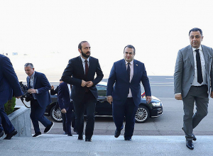 Միրզոյանը ժամանեց Թբիլիսի. նախատեսվում է նրա հանդիպում է Ադրբեջանի ԱԳ նախարարի հետ