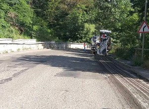 Եղեգիսի կամրջի փլուզման վտանգով պայմանավորված՝ ճանապարհահատվածը միակողմանի երթևեկելի է