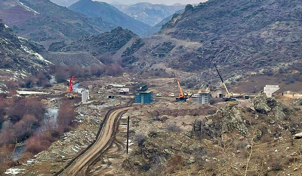 տեղ-կոռնիձոր