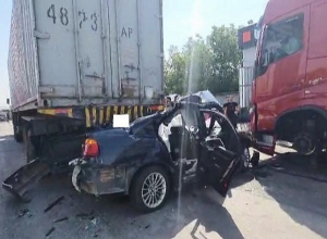 Այնթապի մոտ միմյանց են բախվել BMW-ն ու «ԿամԱԶ»-ը. կա զոհ