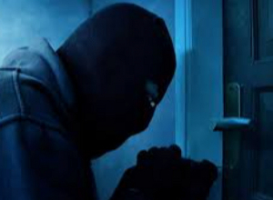 Դիմակավորված անձինք Ստեփանավանում մտել են առանձնատուն, կապել տանտիրոջ և կնոջ ձեռքերն ու ոտքերը, հափշտակել զարդեր և գումար․ ՔԿ