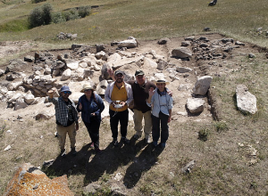 Պեղումներ Քանագեղի ավերված դամբարանադաշտում