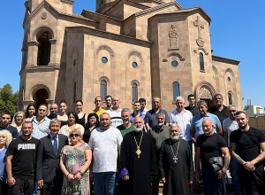 Վլ․ Կարապետյանն այցելել է Զապորոժիեի և Դնեպրոպետրովսկի մարզերում բնակվող հայ համայնքներին