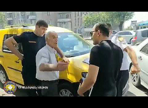 Ավազակություն «Հայէկոնոմբանկ»-ի դիմաց