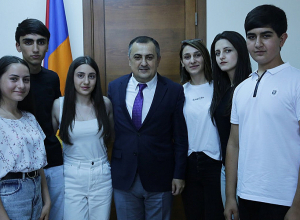 Գիլոյանն ընդունել է «Ասիայի երեխաներ» միջազգային խաղերի և գնդակային հրաձգության ԱԱ-ի մեդալակիր մարզիկներին