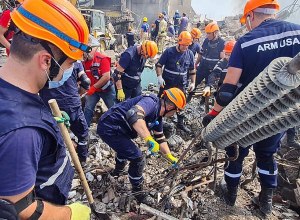 Փլատակներից լսվել է ձայն, այս պահի դրությամբ քաղաքացի դուրս չի բերվել․ Հ․ Կոստանյան