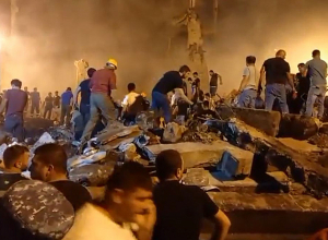 Շենքի փլուզման վտանգը շատ մեծ է․ տեղ-տեղ հրդեհի բռնկումներ են լինում