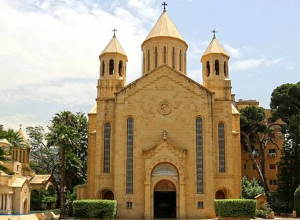 «Սուրմալու»-ի պայթյունի զոհերի հոգիների համար հոգեհանգստյան կարգ՝ Մեծի Տանն Կիլիկիո կաթողիկոսության թեմերի բոլոր եկեղեցիներում