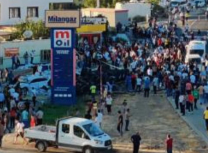 Թուրքիայում անսարք բեռնատարը մխրճվել է բազմության մեջ, առնվազն 10 մարդ է զոհվել