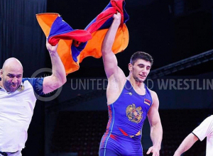 Հունահռոմեական ոճի ԵԱ. Վիգեն Նազարյանը՝ չեմպիոն, Սուրեն Աղաջանյանը՝ արծաթե մեդալակիր