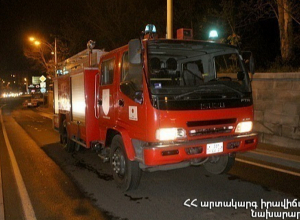 Երևանի Դերենիկ Դեմիրճյան փողոցում ավտոմեքենան բախվել է գազատար խողովակին