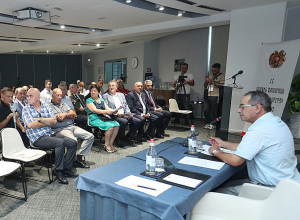 Я знал, что его невежество проявится: прения на заседании ВС первого созыва