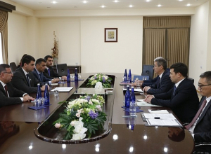 Երևանի քաղաքապետ Հրաչյա Սարգսյանն ընդունել է Ղազախստանի դեսպանին