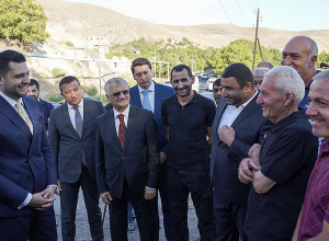 Փոխվարչապետ Մաթևոսյանը Ողջաբերդ բնակավայրում հանդիպել է սողանքային գոտում գտնվող տների բնակիչներին
