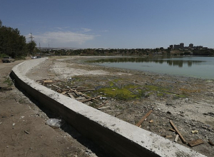 Մաքրման և կառուցապատման աշխատանքներ են ընթանում Երևանյան լճում