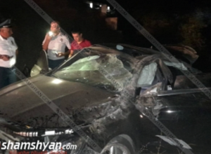Վայոց Ձորում Mercedes–ը մոտ 25 մետր մի քանի պտույտ շրջվելով՝ գլխիվայր հայտնվել է ձորակում. ընտանիքի 3 ամսական տղան մահացել է
