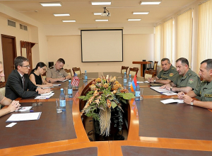 Начальник Генштаба ВС РА принял вице-посла США