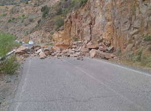 Քարաթափում Ջերմուկ տանող ճանապարհին