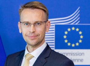 Բրյուսելն ուշադիր հետևում է հայ-ադրբեջանական սահմանագոտում տիրող իրավիճակին. Պետեր Ստանո