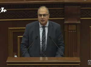 Сидящие на диване аналитики Facebook пытаются дать оценки НС: Варданян разозлился