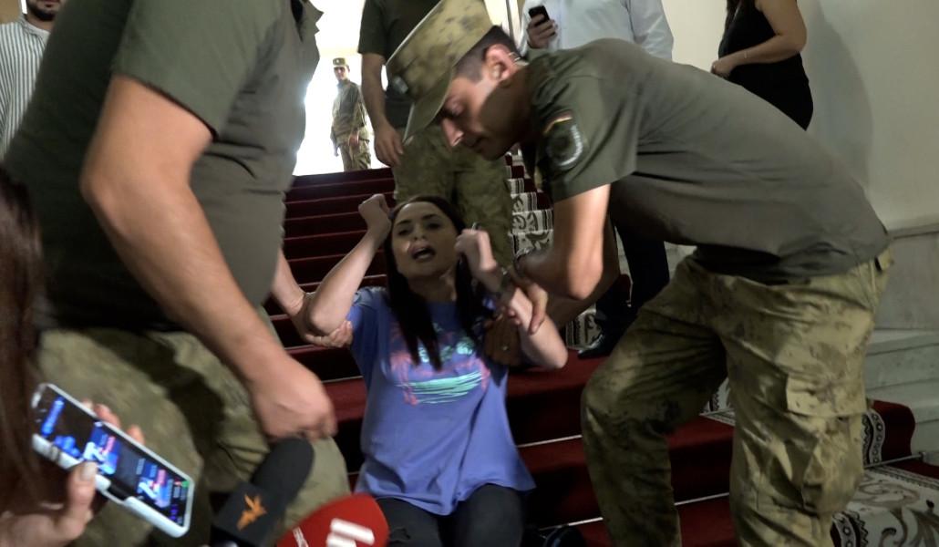 լրագրող