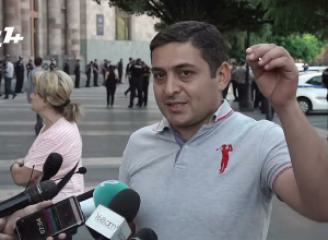 Сегодня собралось мало людей. мы не смогли обеспечить то, что хотели