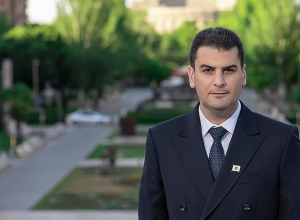 Այս ծանր օրերին ավելի են իմաստավորվում «Երազ իմ երկիր» երգի տողերը․ Հրաչյա Սարգսյան