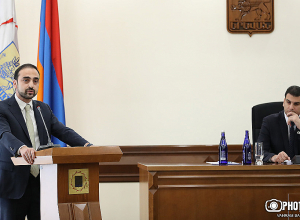 Авинян выступил с речью и был избран заместителем мэра Еревана