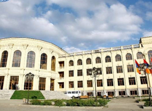 Գյումրու համայնքապետարանից ազգաբնակչությանը հորդորում են քաղաքի տարածքում կրակոցների ձայներ լսելիս խուճապի չմատնվել