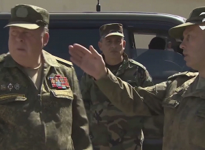 Զասը զրուցել է մարտերին մասնակցած զինվորների հետ