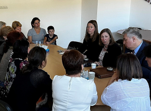 На встрече с жителями, пострадавшими при агрессии Азербайджана, посол США отметилa, что США продолжают поддерживать суверенитет Армении.