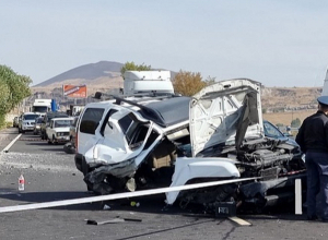 Սևանի ճանապարհին մեքենան բախվել է սյանը