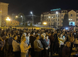 Ստեփանակերտում բողոքի ակցիա է․ պահանջում են պատասխանել Ալիևի հայտարարություններին