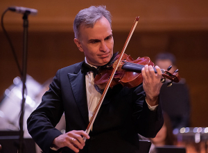 «Արմենիա» փառատոնի շրջանակում ելույթ ունեցավ ամերիկացի ջութակահար, Գրեմմիի մրցանակակիր Գիլ Շահամը