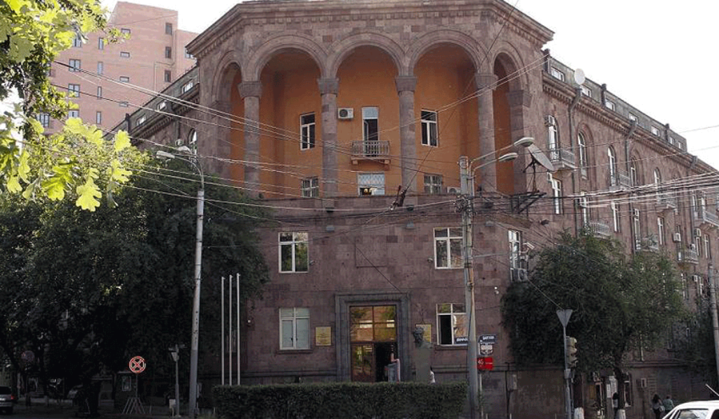 բրյուսով