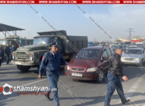 Լարված իրավիճակ Էջմիածնում․ բեռնատարների վարորդները փակել են  դեպի Երևան ավտոճանապարհը․ shamshyan.com