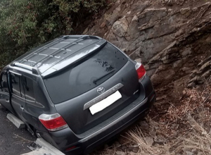 Ավտոմեքենան կողաշրջվել է ու հայտնվել ձորակում. տուժածներից մեկը հոսպիտալացվել է