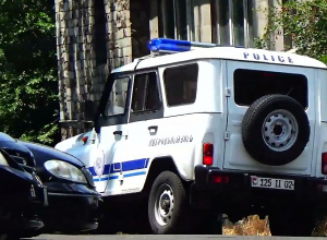 Сотрудники уголовной полиции обнаружили ещё одного разыскиваемого: его доставили к месту заключения