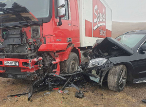 Ավտովթար «Ազատ Արցախ» հուշահամալիրի մոտ. կա տուժած